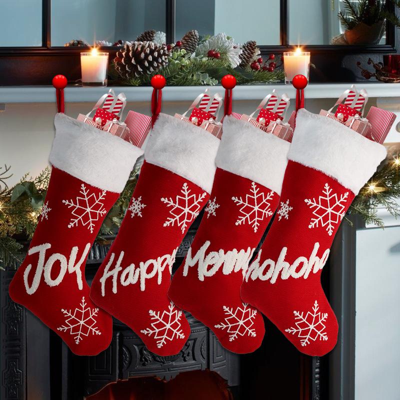 Trang Trí Noel Trang trí Giáng Sinh 2024: Tất len Noel, phụ kiện treo cây thông, túi quà Noel độc đáo, lý tưởng cho trang trí cây thông Noel đẹp tại nhà.