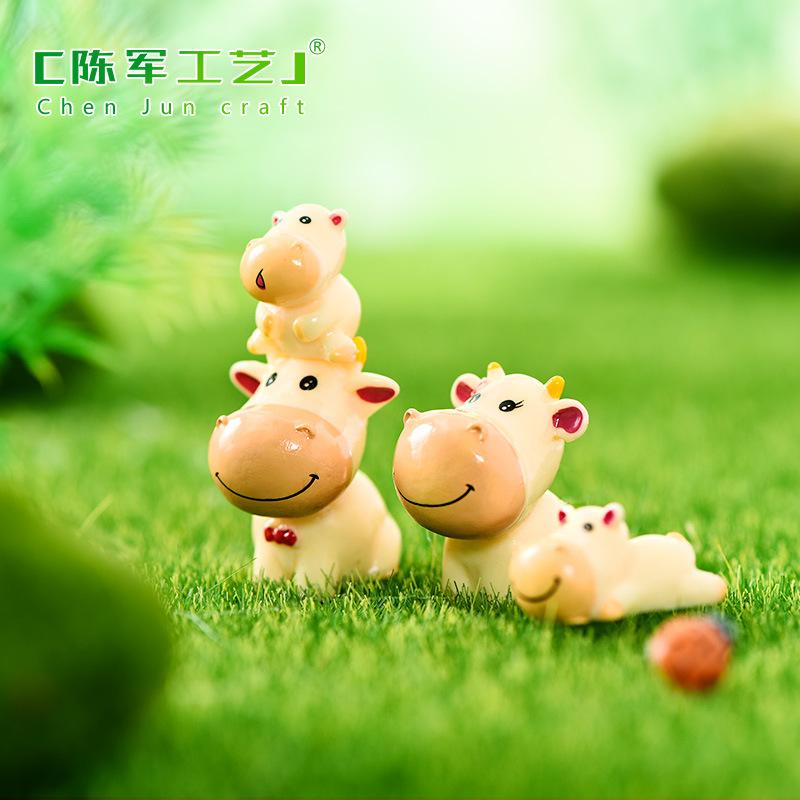 Phụ Kiện Tiểu Cảnh Gia đình bò mini tiểu cảnh trang trí chậu cây 12 con giáp (ZC-856)