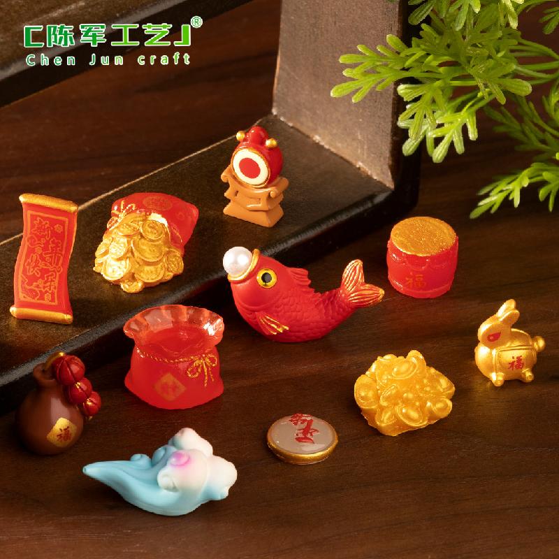 Phụ Kiện Tiểu Cảnh 微景观创意新年摆件福袋金币DIY 装饰品配件迷你汽车载桌面小摆件
