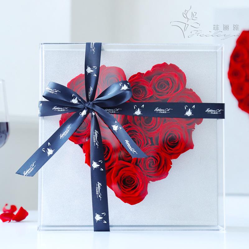 Hoa khô trang trí Hộp mica hoa hồng vĩnh cửu 12 bông quà Thất Tịch (HK-117)