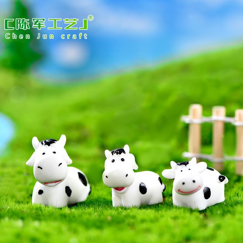Phụ Kiện Tiểu Cảnh Tiểu cảnh bò sữa bằng nhựa, quà tặng và phụ kiện trang trí (ZC-601)