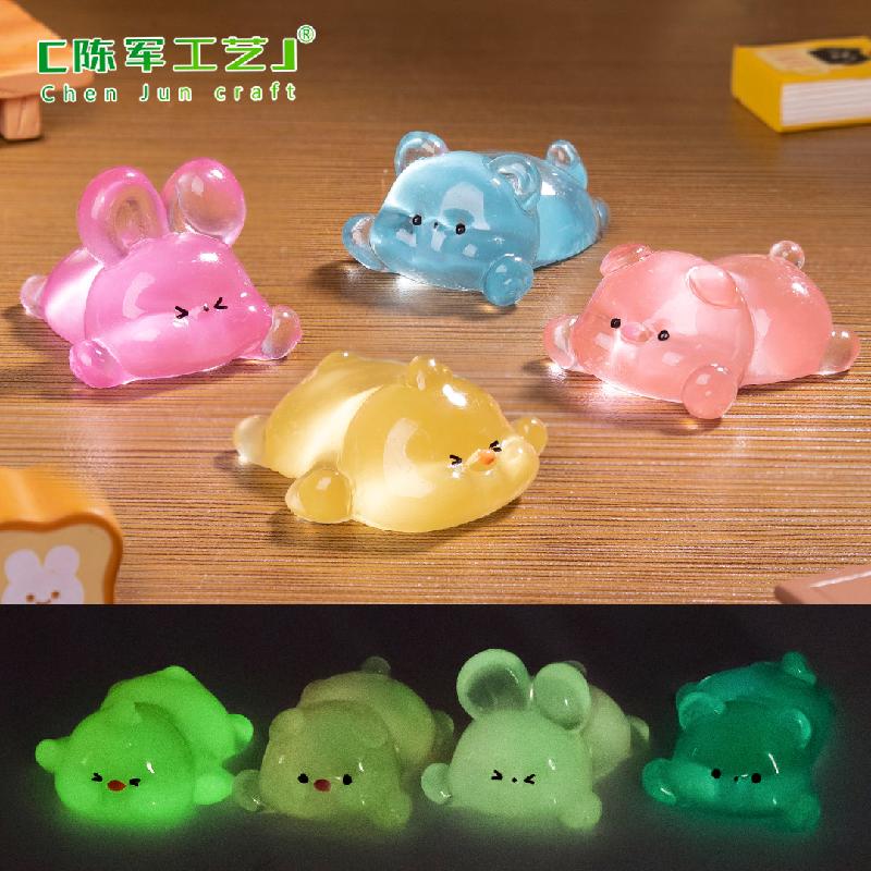 Phụ Kiện Tiểu Cảnh 微景观创意夜光小动物排排趴 DIY装饰品配件迷你汽车载桌面小摆件