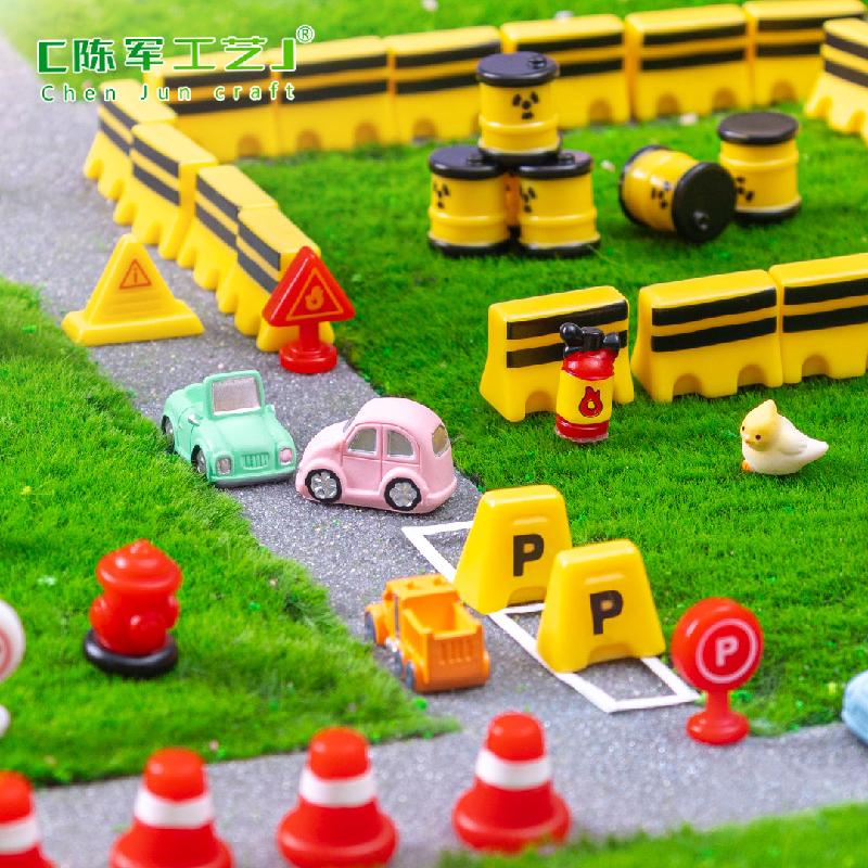 Phụ Kiện Tiểu Cảnh 微景观创意迷你Q版汽车交通工具标识DIY装饰品配件微缩场景小摆件